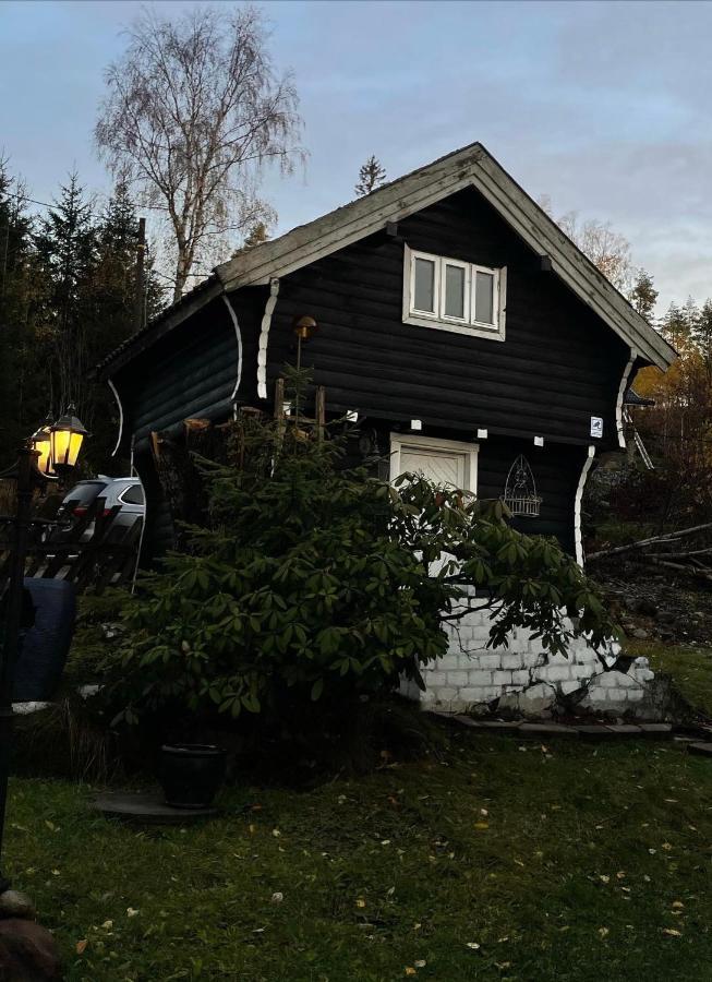 Stabbur Steinbekken, Back To Basic Primitive Overnight Eidsvoll Bagian luar foto