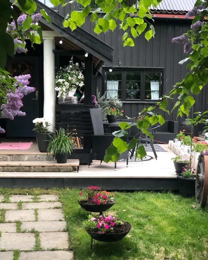 Stabbur Steinbekken, Back To Basic Primitive Overnight Eidsvoll Bagian luar foto
